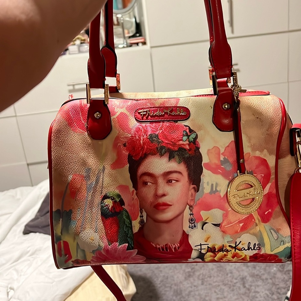 Frida khalo used bag leather medium size good condition